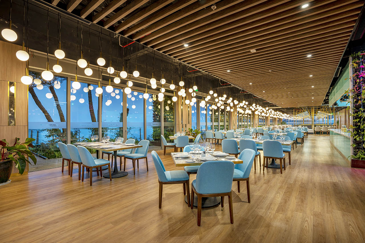 Công trình sàn gỗ nhà hàng resort view biển — Thuận Đức Green